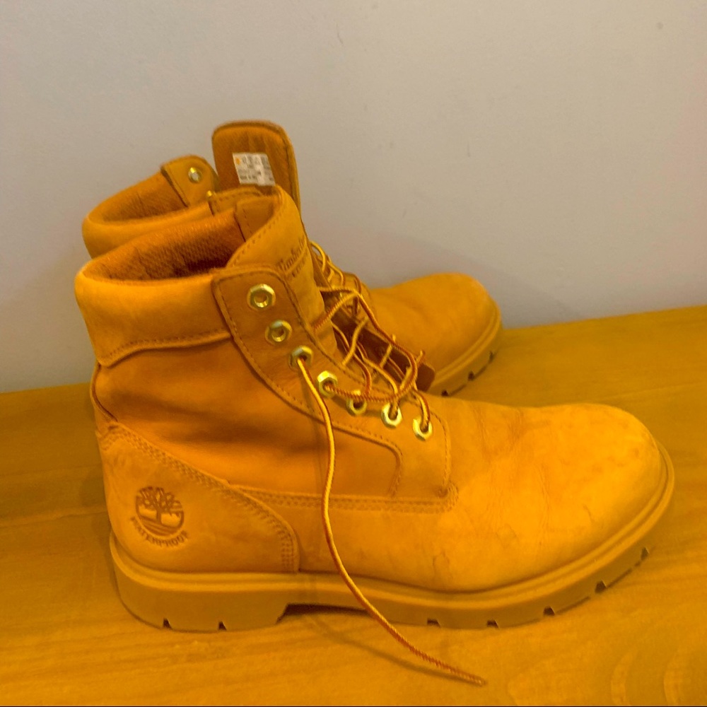 Men’s Timberland boots. Barely worn.